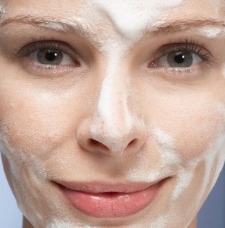 如何清洁脸部肌肤