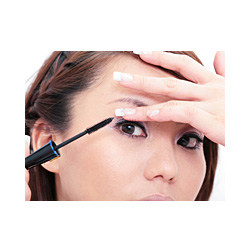 怎么使用睫毛膏