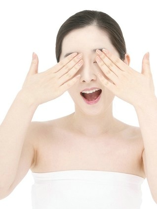 眼袋不难消！有窍门就能简单搞定